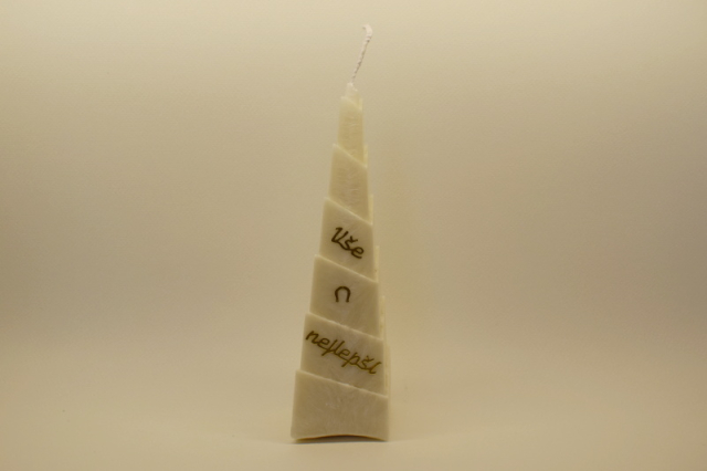 Svíčka pyramida bílá s textem